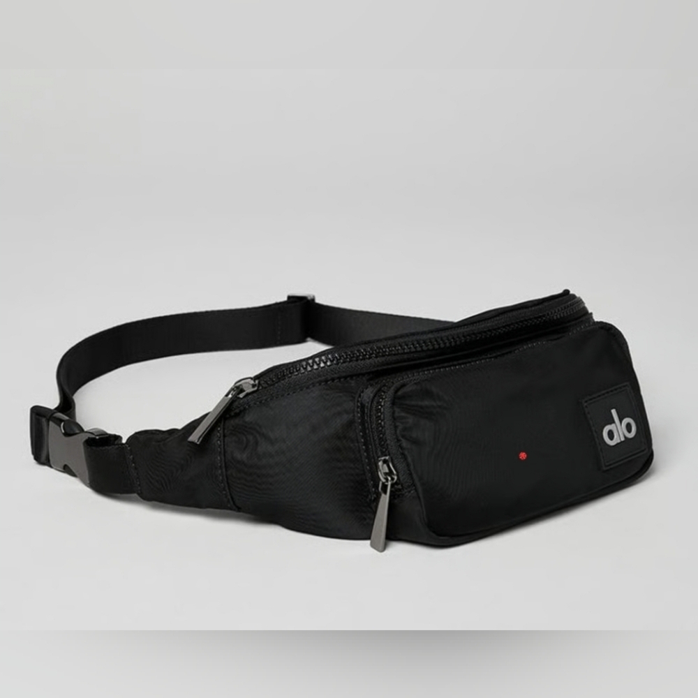 ALO Yoga Black Belt Bag for Men
